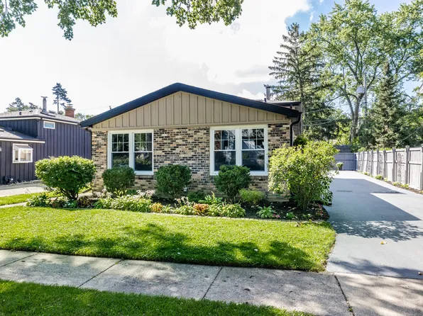 449 Geneva Rd, Glen Ellyn, IL 60137