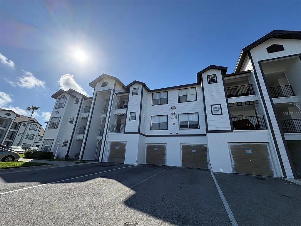 Building Photo - 2218 Grand Cayman Ct #1321