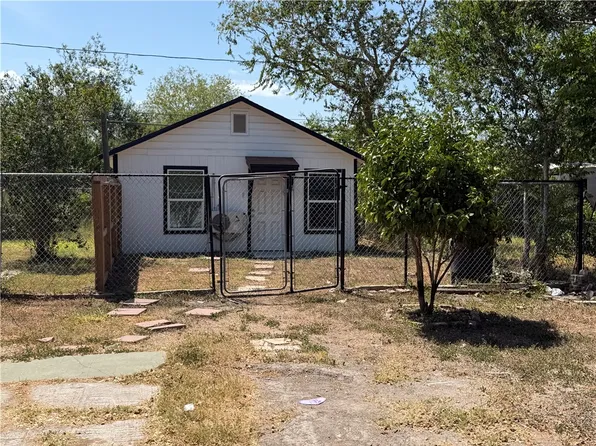 2725 Deer St #B, Corpus Christi, TX 78410
