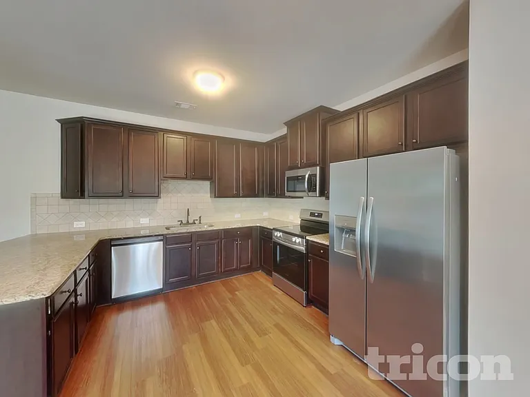 217 Adeline Ln — Photo 3