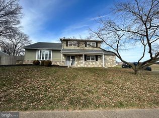 517 Indianola Rd, Fairless Hills, PA 19030