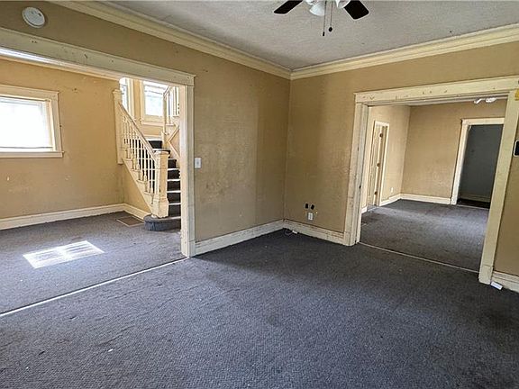 5th image of 2900 E 35th St