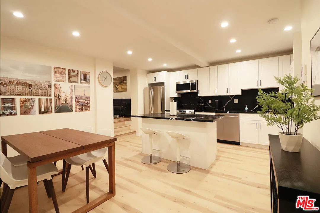 1 bed, 650 sqft, $3,250 — Photo 1