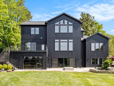 6646 E Eagle Lake Dr, Kalamazoo, MI, 49009