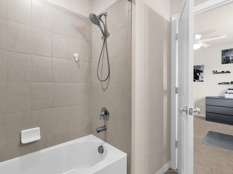 5090 Caspian St — Photo 24