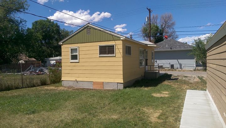 2nd image of 315 1/2 Alderson Ave