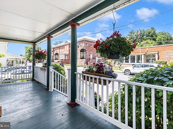 5th image of 316 Brunswick St