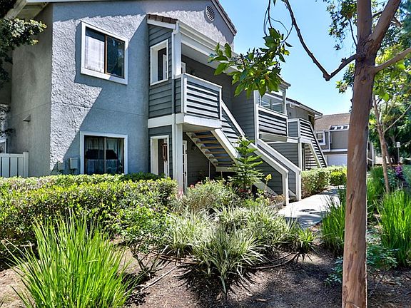 4th image of 9 Brandy Ln