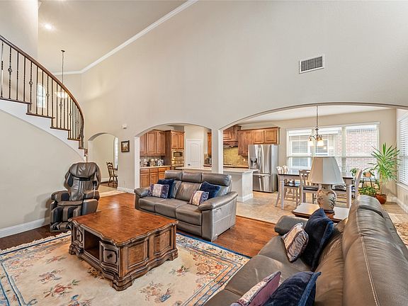 2nd image of 3629 Ballycastle Dr