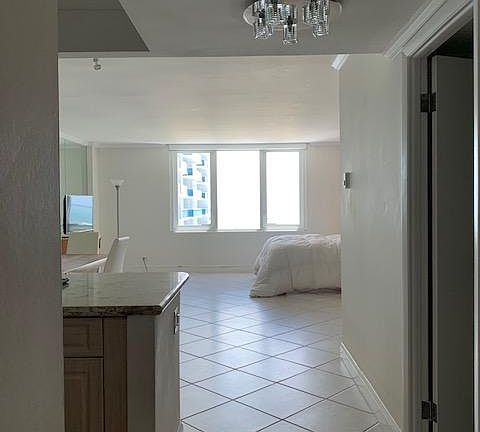 4th image of 2300 Collins Ave #800