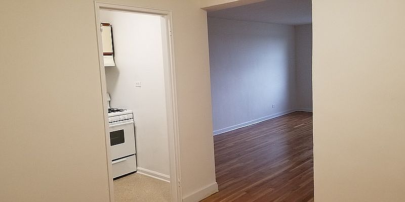 1st image of 141-30 Pershing Cres #3A
