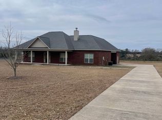 586 Hubbard Rd, Newton, AL 36352
