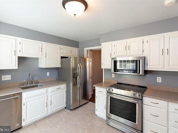 4th image of 7030 Leebrad St