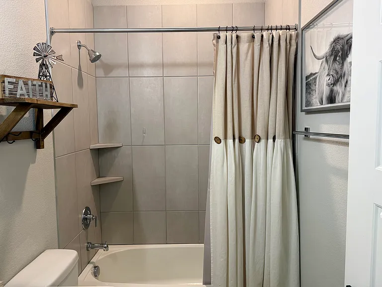 2413 Stella Ln — Photo 12