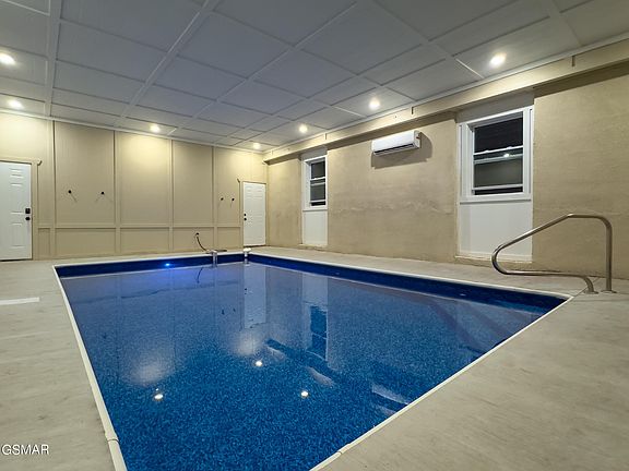 3rd image of 2570 Rogers Way