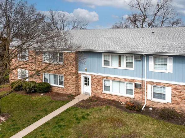 32 Rocky Way APT 7, Montgomery, IL 60538