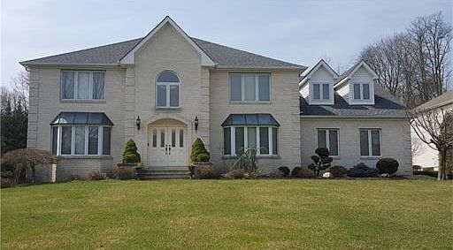 2nd image of 6 Louis Ct