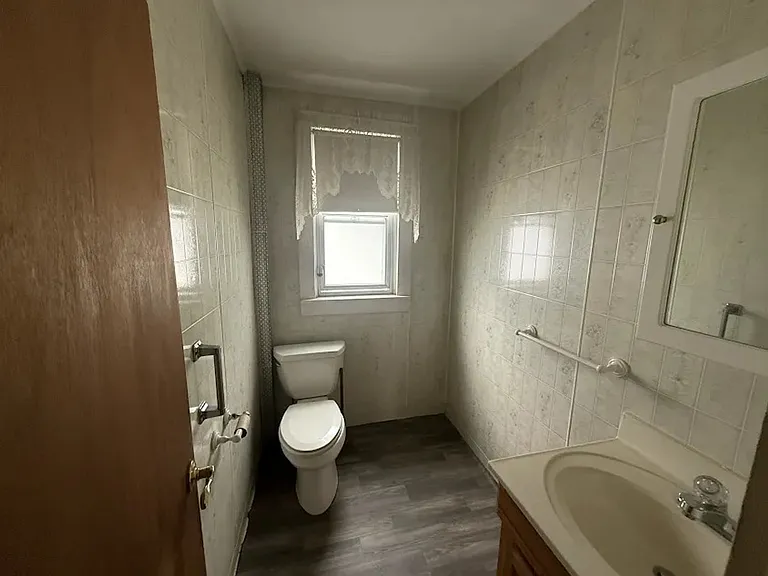 790 W Main St — Photo 10