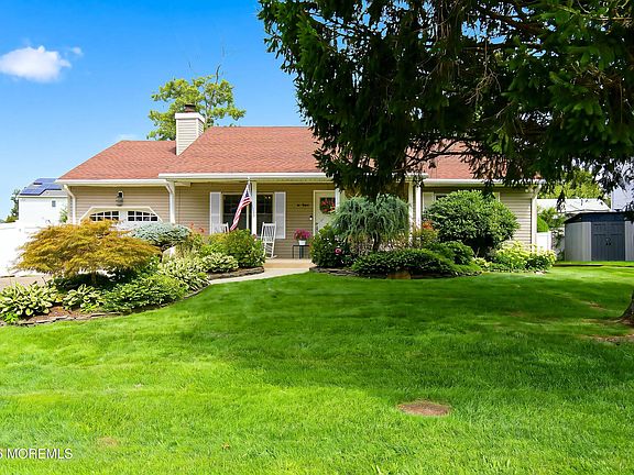 2nd image of 116 Seaspray Road