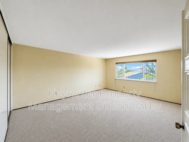 1293 Knollview Dr — Photo 19