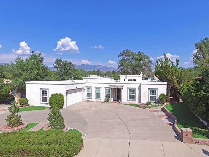 1420 Ridgecrest Place-small-001-84-Front