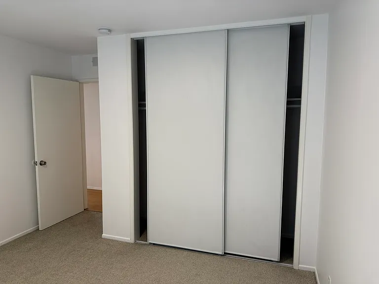546 N Flores Street — Photo 34
