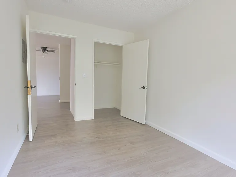 140 N Commonwealth Ave — Photo 13
