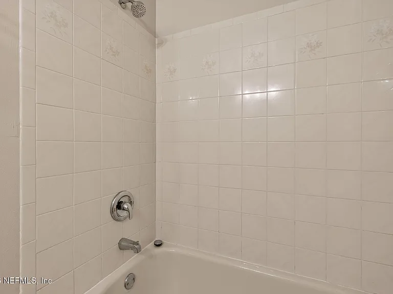 838 Lawnwood Ave NE — Photo 27