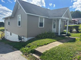 111 Maxwell Hill Rd, Beckley, WV 25801