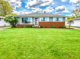 324 E Meadowlawn Blvd, Seven Hills, OH