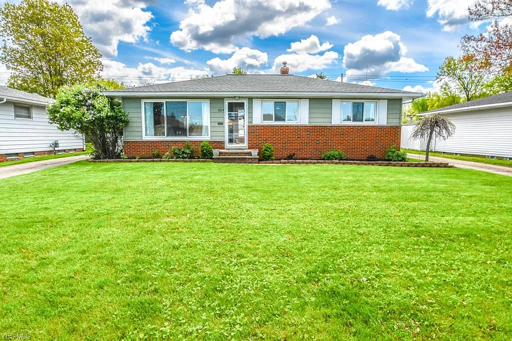 324 E Meadowlawn Blvd photo 1
