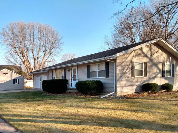512 W 3rd St, Saint Ansgar, IA 50472