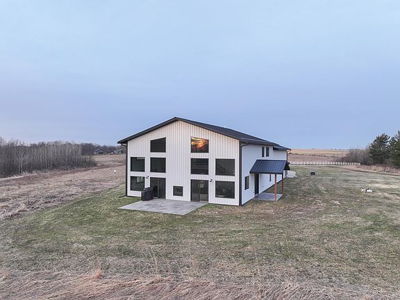 3rd image of 11719 Ridgeview Rd