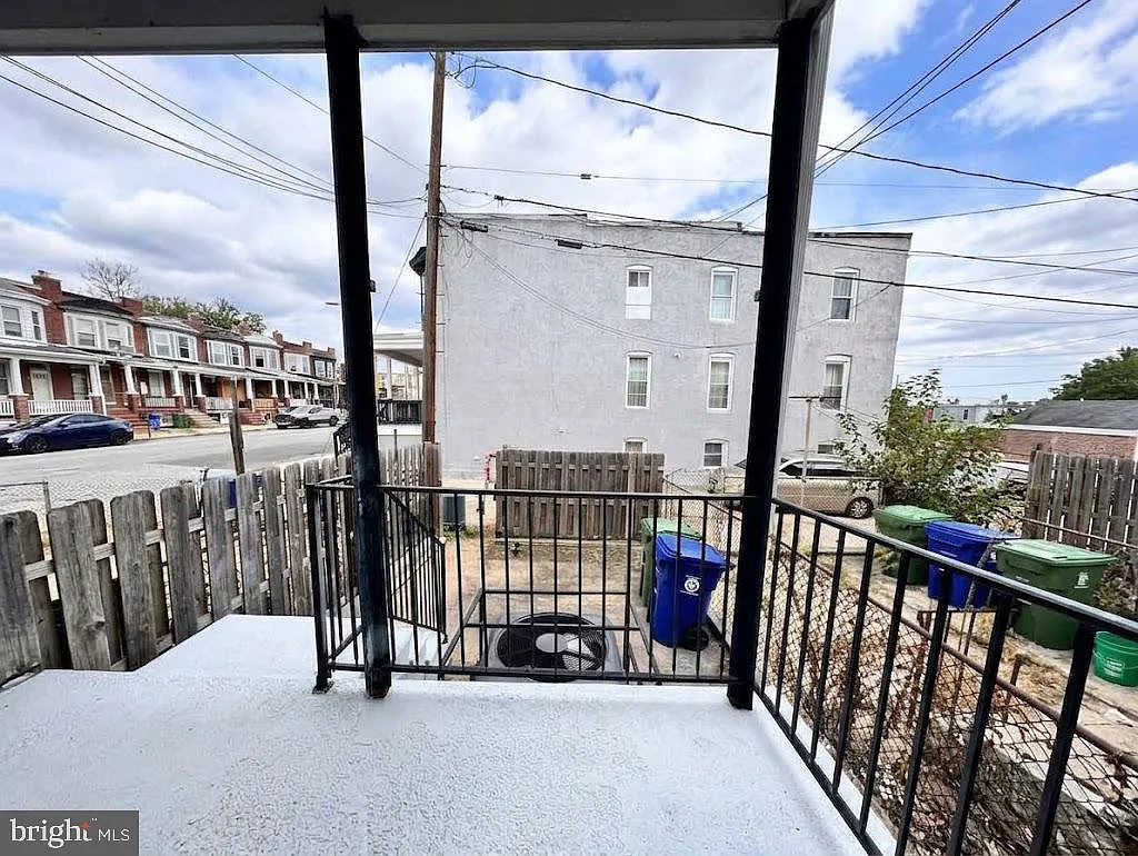 4 bed, 2.0 bath, 1704 sqft, $1,700 — Photo 4