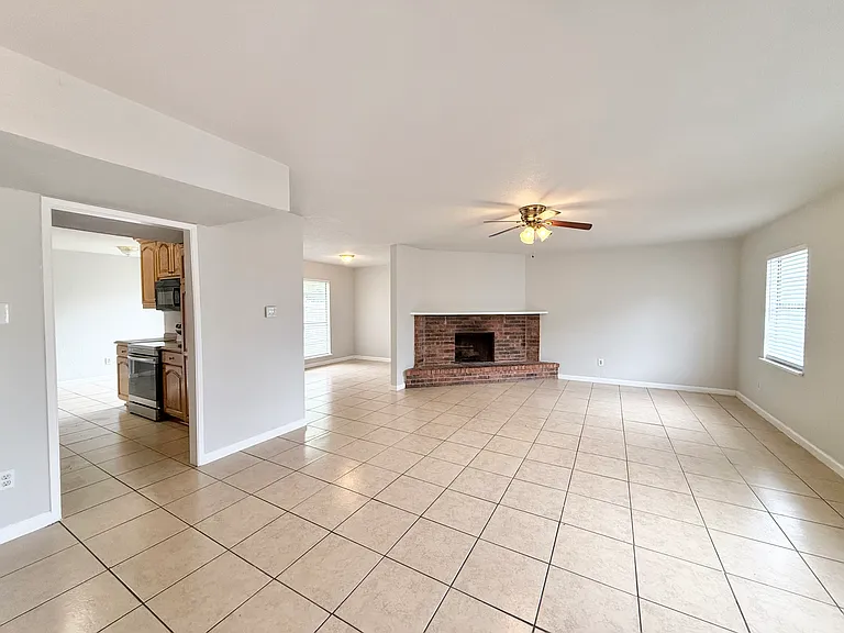 4125 Blue Flag Ln — Photo 6