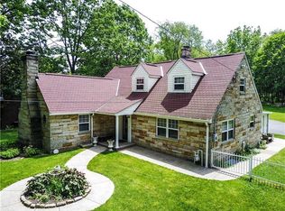 918 Delfield Dr, Bethel Park, PA