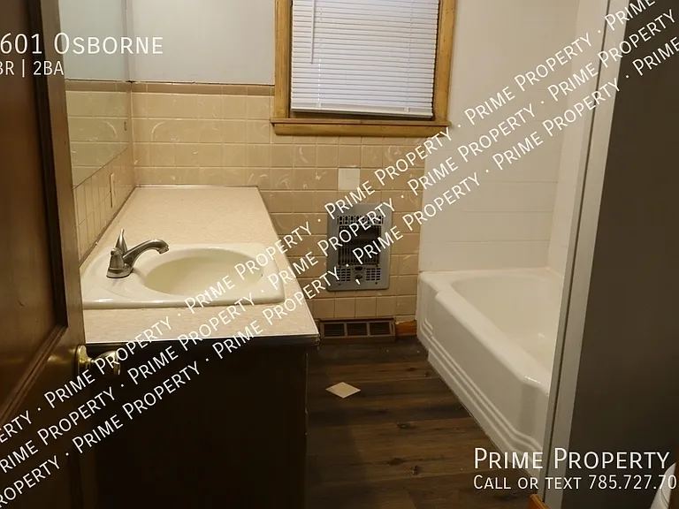 1601 Osborne St — Photo 14