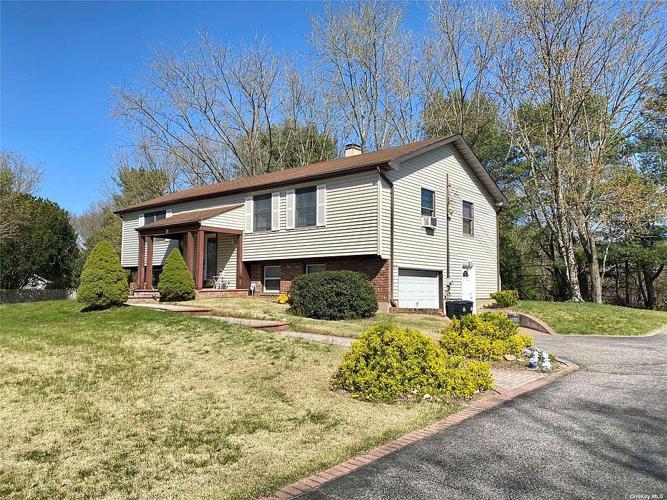 1st image of 15 Wedgewood Dr