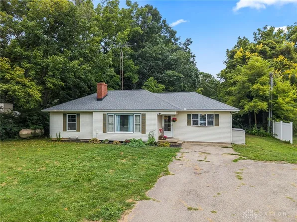 2097 Lefevre Rd, Troy, OH 45373