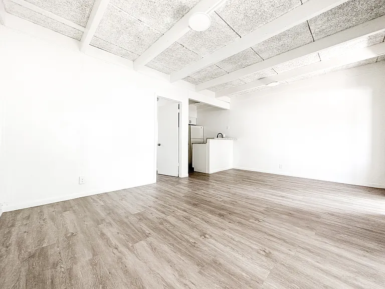 1029 S K St #3 — Photo 2