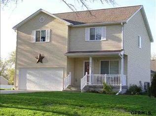 665 W 8th St, Wahoo, NE 68066