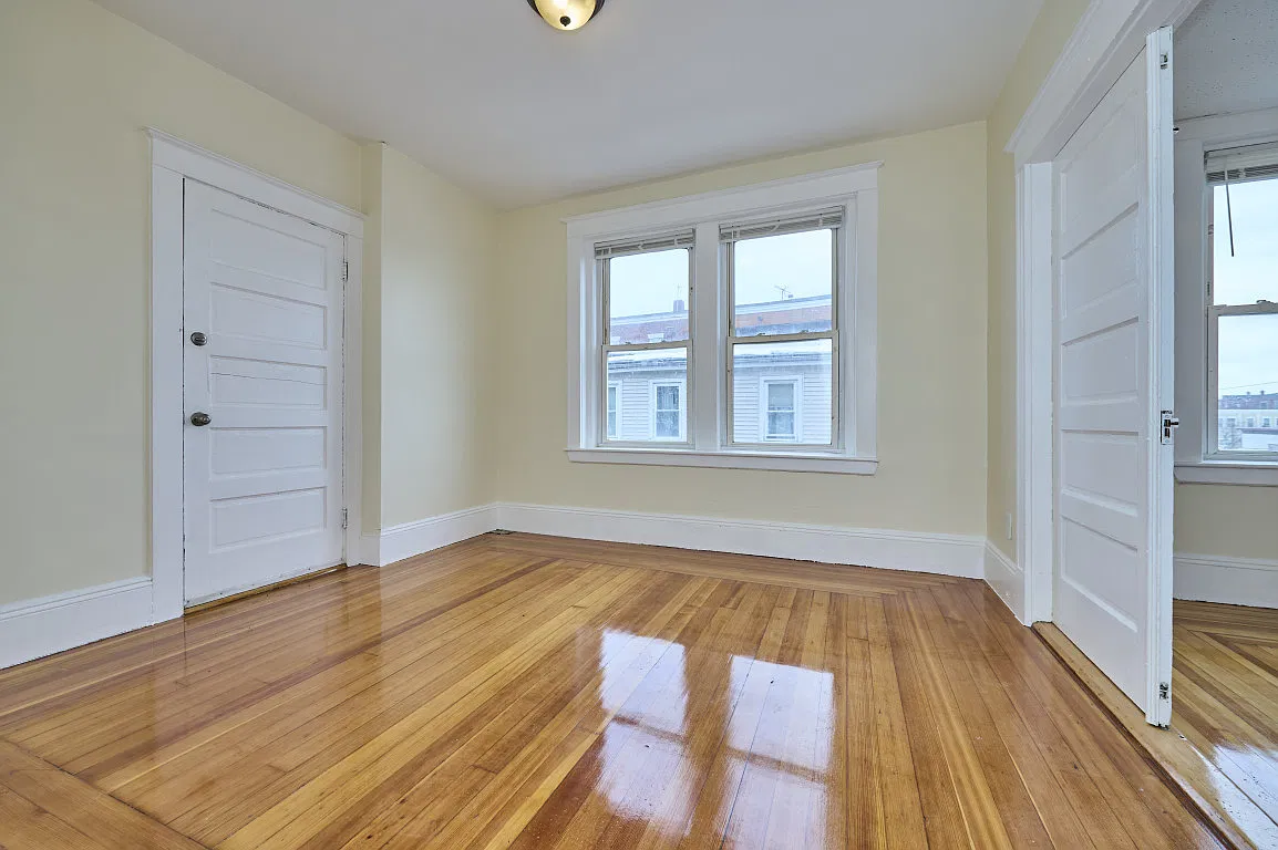 3 bed, 1100 sqft, $2,600 — Photo 1