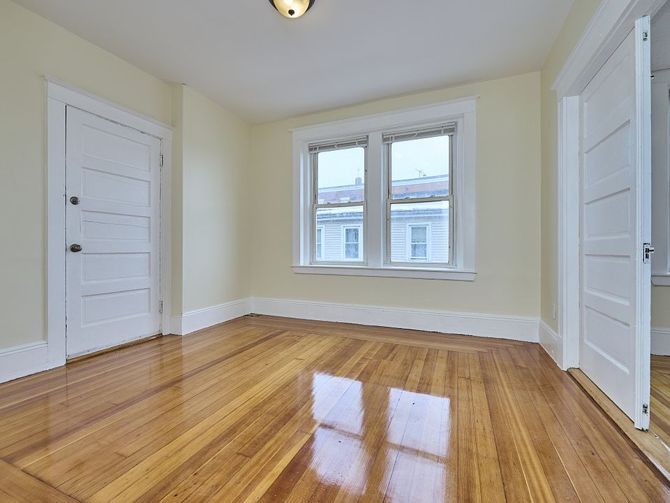 1st image of 44 Park St #4