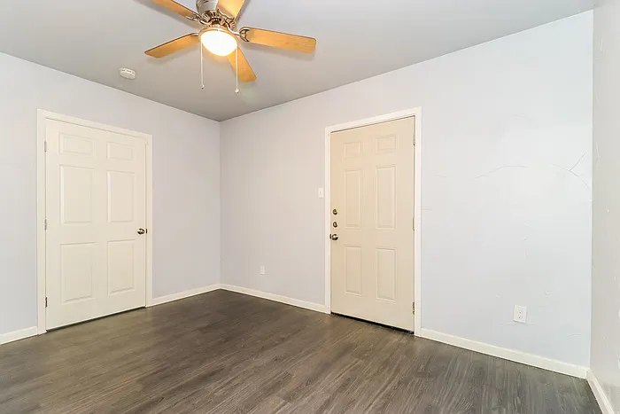 5601 Oak Grove Rd — Photo 5