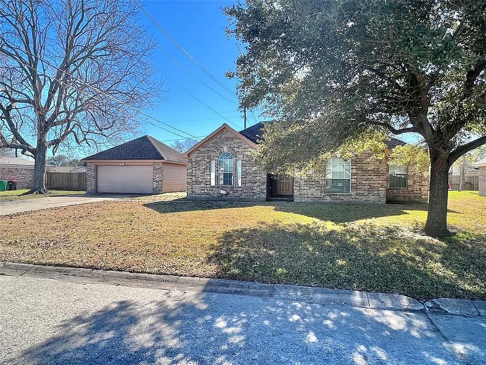 1st image of 1009 N Shepherd Dr