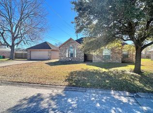1009 N Shepherd Dr, Baytown, TX 77520
