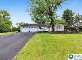 1202 Red Hill Rd, Red Hill, PA 18076