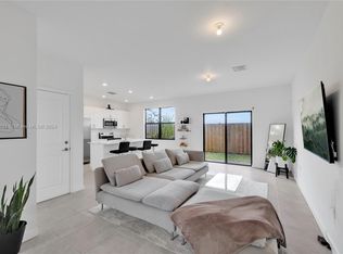 10008 SW 231st Ln, Miami, FL 33190