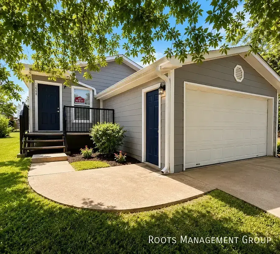 3 Bed 2 Bath Home Available for Lease at Clarke Springs - Apply Now! — Photo 1