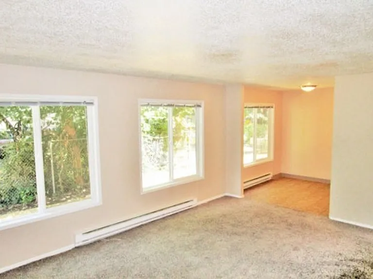4153 SE 37th Ave #2 — Photo 2